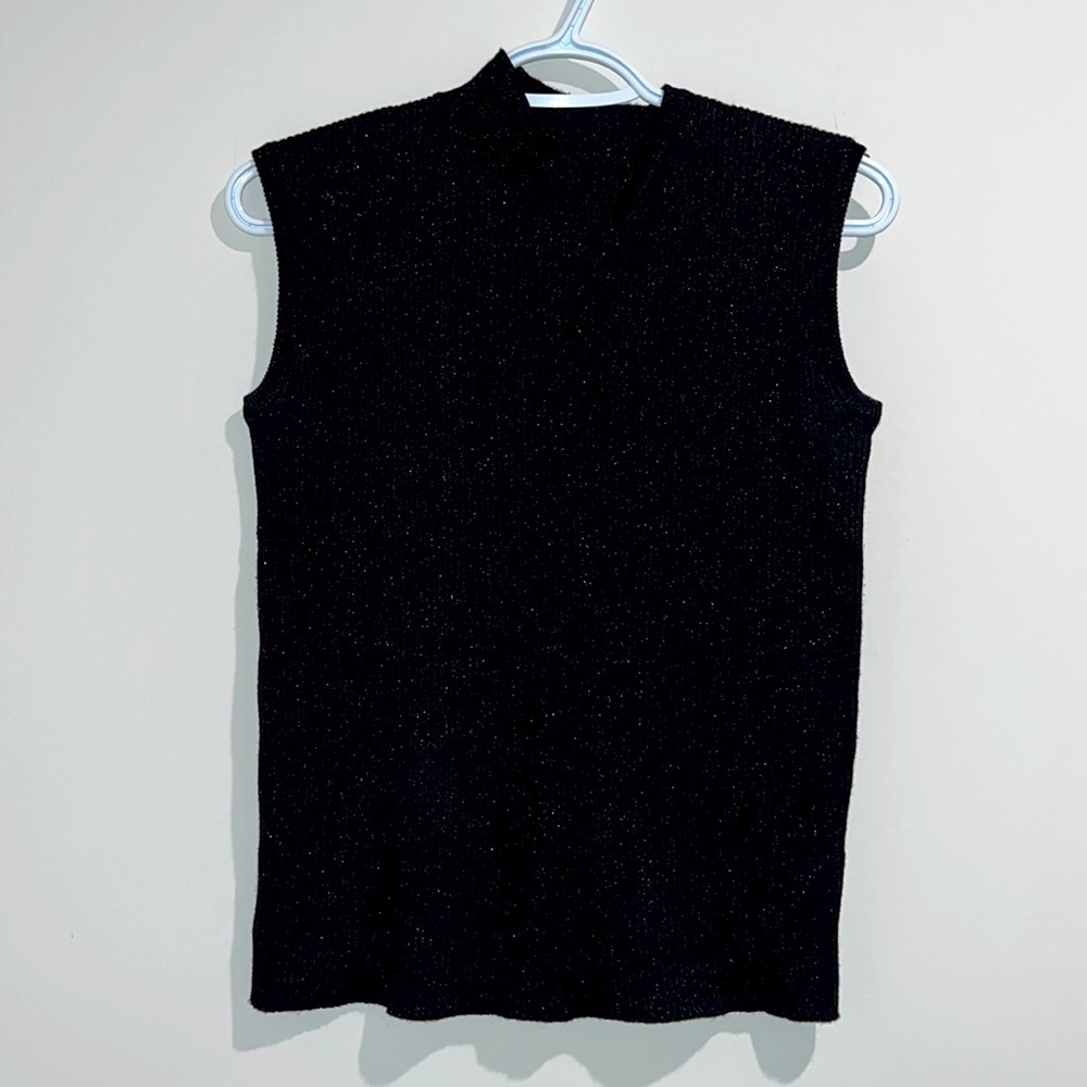 Ship n Shore black sparkly ribbed top. Size small.